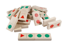 Drewniane domino figury