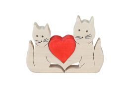 Dwa kotki z sercem z drewna - oryginalna ozdoba.