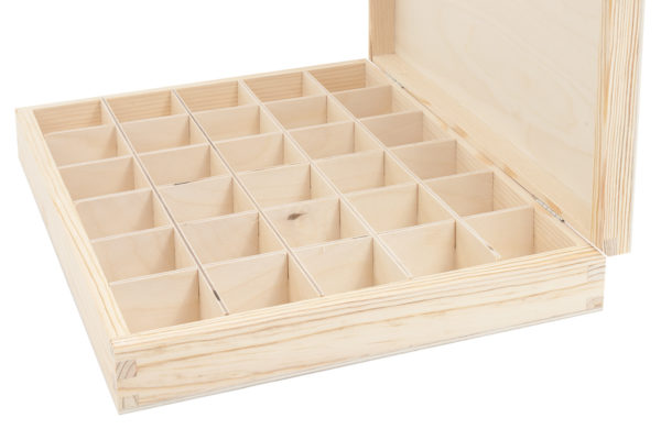 Drewniane pudełko typu "herbaciarka"