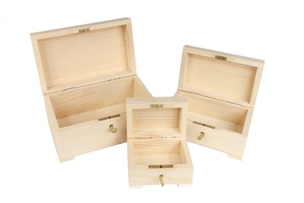 Zestaw 3 drewnianych kuferków zamykanych na kluczyk