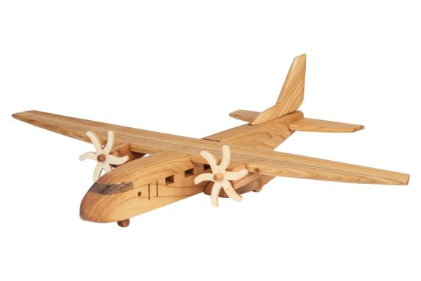 Samolot z drewna Casa C-295