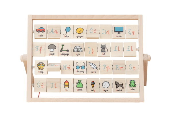 Drewniana tablica edukacyjna - alfabet