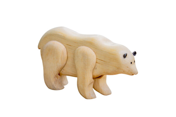 Drewniana figurka niedźwiedzia
