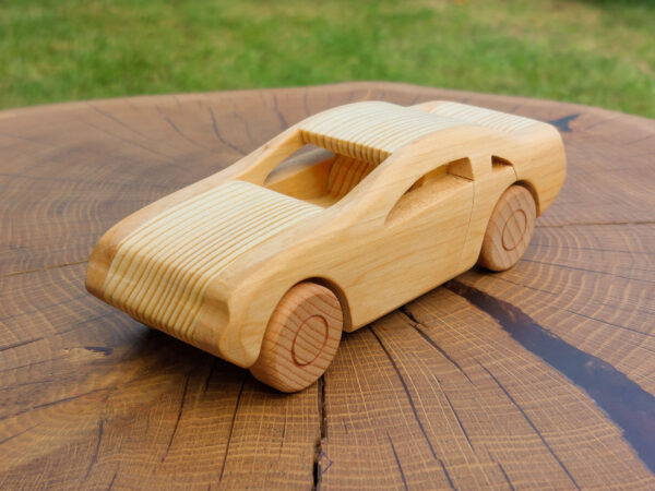 Drewniany model samochodu "Ford Mustang V"