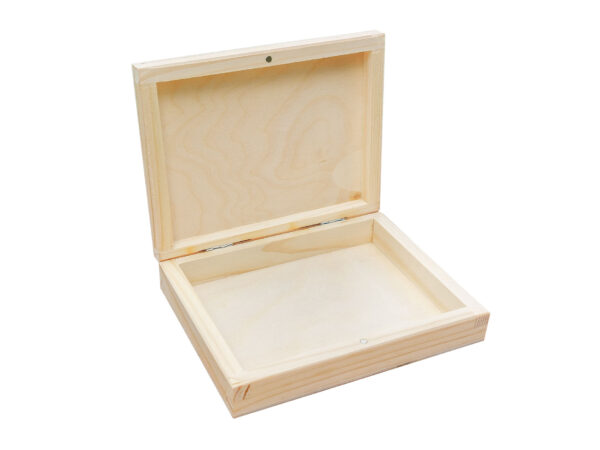 Drewniane pudełko z magnesem