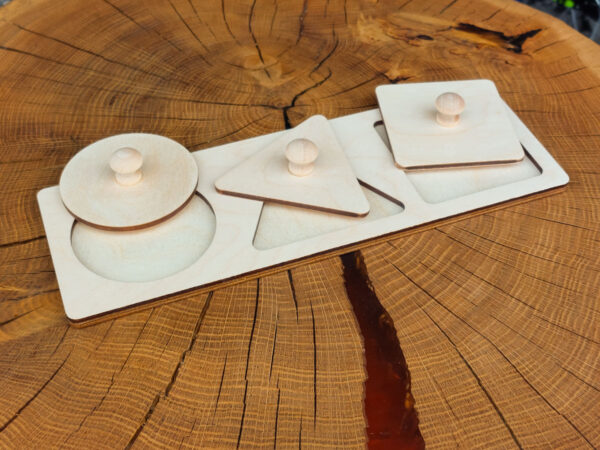 Drewniane puzzle Montessori: figury geometryczne